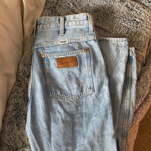 Women’s wranglers
